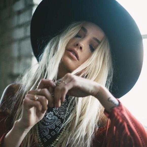 Vegan Leather Wide Firm Brim Black Vegan Wool Hat - Picture 13 of 15